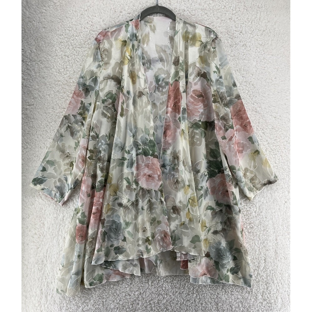 Vintage Women's Robe Size 16 Floral‎ Polyester Romantic Croquette Elegant